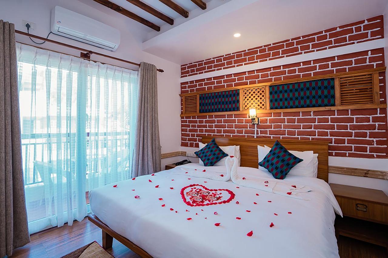 Himalayan Glory Inn Pokhara Esterno foto