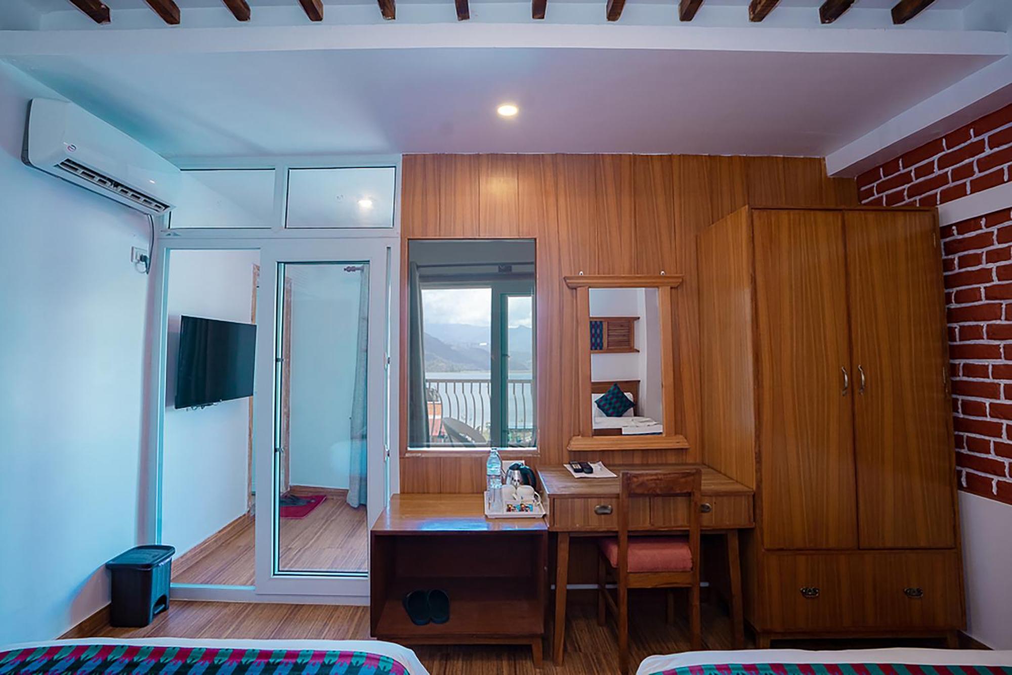 Himalayan Glory Inn Pokhara Esterno foto